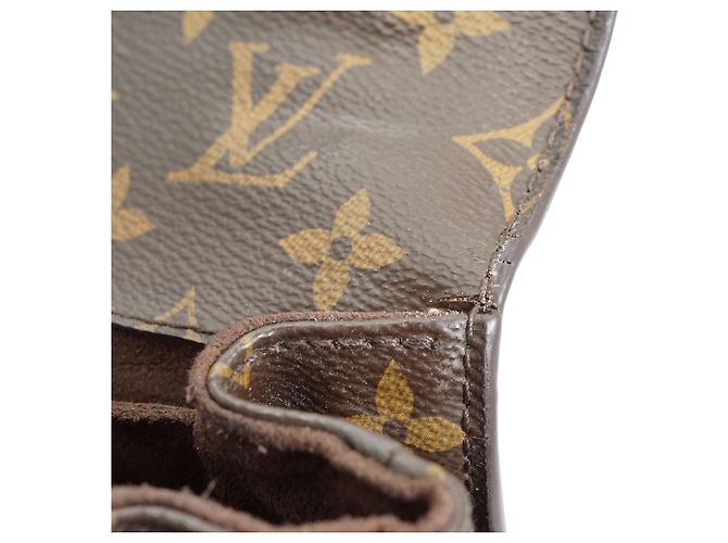 Louis Vuitton Monogram Pochette Metis MM - vista 17