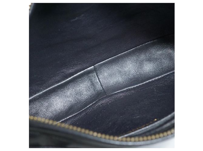 Chanel Vintage CC Lambskin Matelasse Camera Bag mit Fransen und Kette - Ansicht 14
