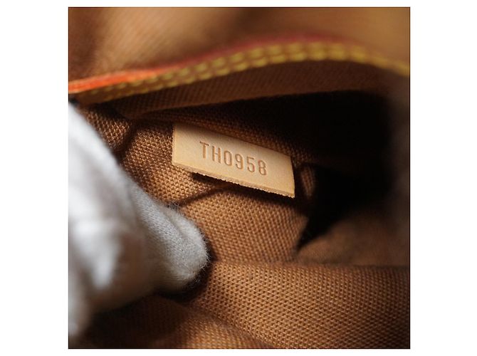 Louis Vuitton Monogram Alma PM Marrón Cuero - vista 16