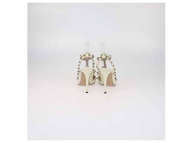 Valentino Rockstud Caged Pumps aus cremefarbenem Leder - Ansicht 5