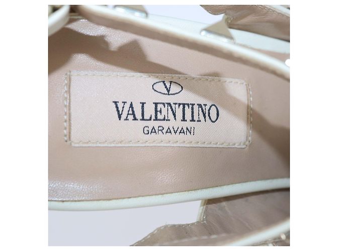 Valentino Rockstud Caged Pumps aus cremefarbenem Leder - Ansicht 6