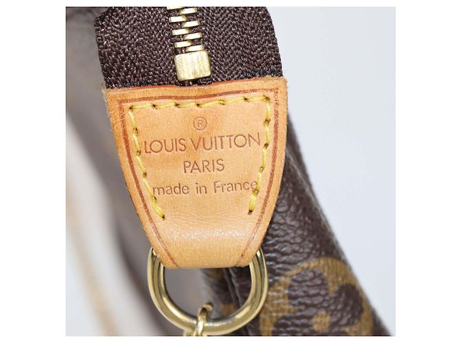 Louis Vuitton Monogram Canvas Mini Pochette Accessoires - vista 5