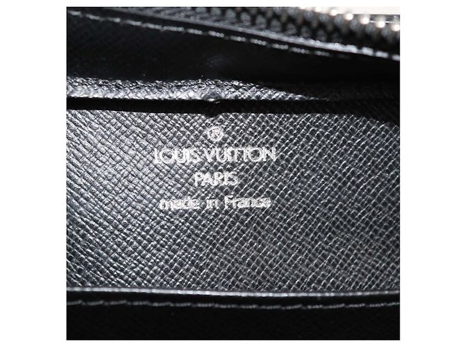 Louis Vuitton Pochette Baikal in Taiga nero - vista 5
