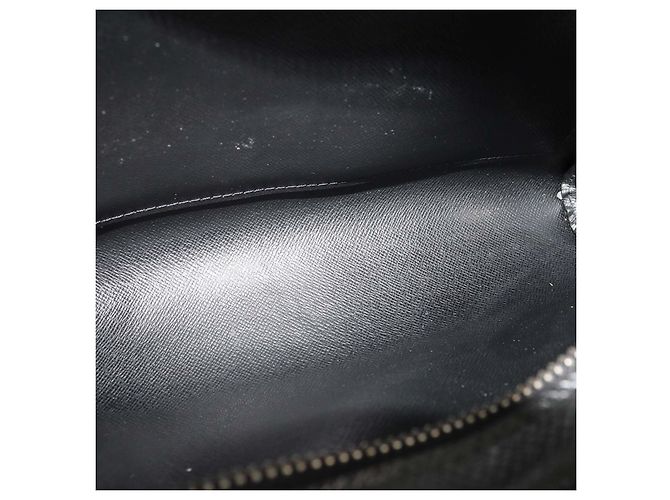 Louis Vuitton Pochette Baikal in Taiga nero - vista 6