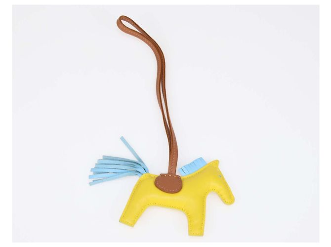 Hermès Porte-clé Grigri Rodeo en cuir Jaune et Marron PM - vue 2