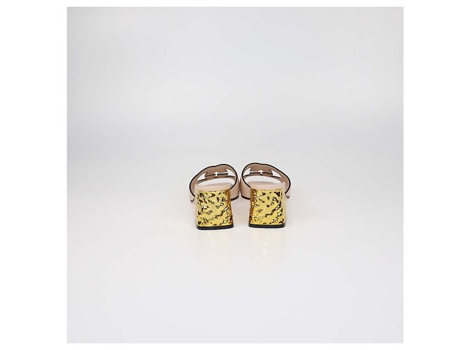 Sandali Gucci Slide in pelle rosa chiaro con G intrecciate traforate - vista 5
