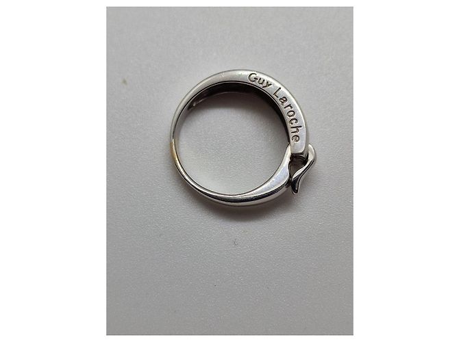 Guy Laroche Ring aus 18K Weißgold - Ansicht 11