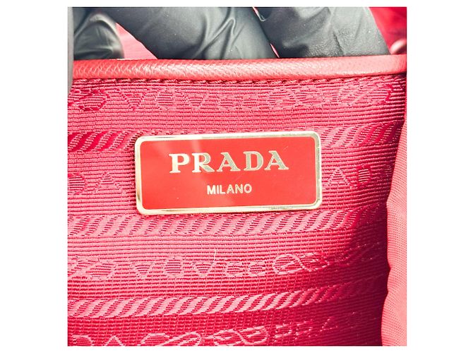 Prada Front Zip Drawstring Tessuto Large - vista 6