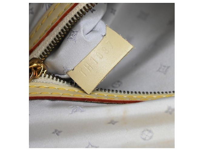 Louis Vuitton Suhali Lockit Leather PM - vista 7