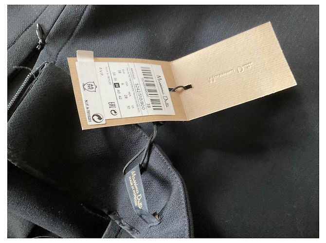 Massimo Dutti Plisseerock Schwarz mit Schnalle - Ansicht 7