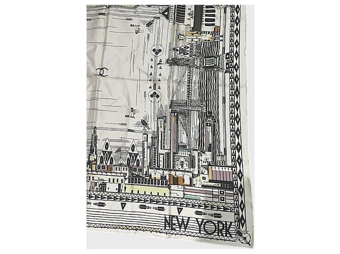 Lenço Chanel New York branco - vista 3