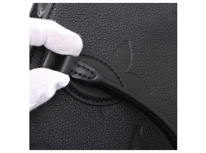 Louis Vuitton mala de ombro Onthego MM em couro de bezerro grão Empreinte Giant monogram - vista 15