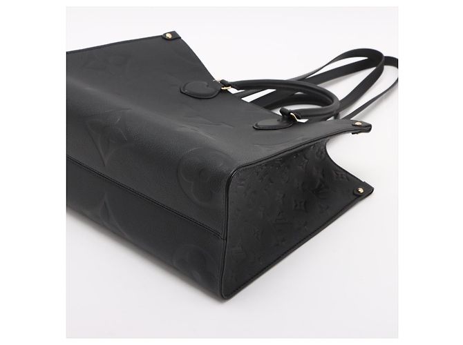 Louis Vuitton Borsa a spalla Onthego MM in pelle di vitello grana Empreinte Giant monogram - vista 5