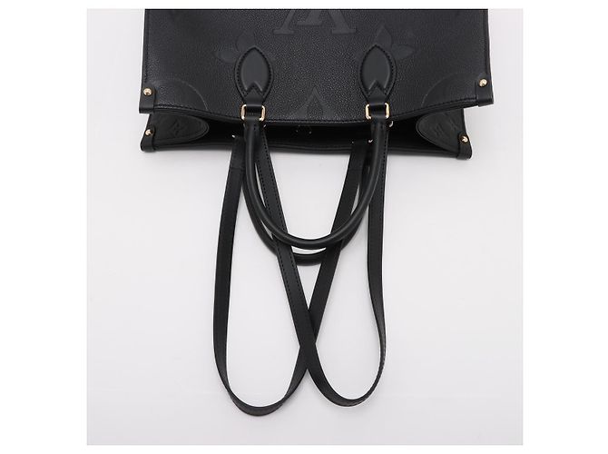 Louis Vuitton mala de ombro Onthego MM em couro de bezerro grão Empreinte Giant monogram - vista 7