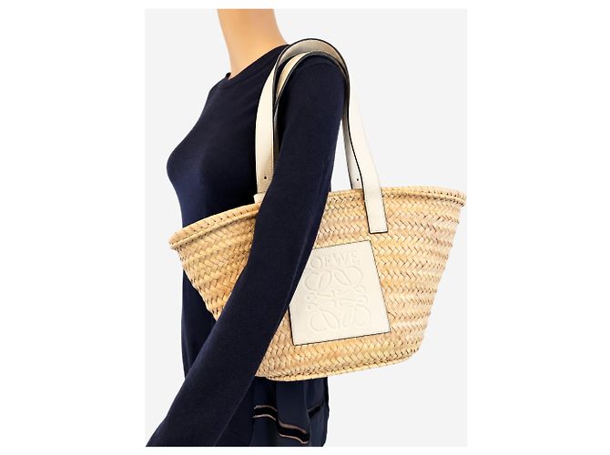 Loewe Bolso cesta mediano de hoja de palma natural - vista 2