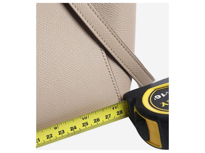 Belt Bag Céline Mini mala de cintura em pele de vitela grão neutro - vista 14
