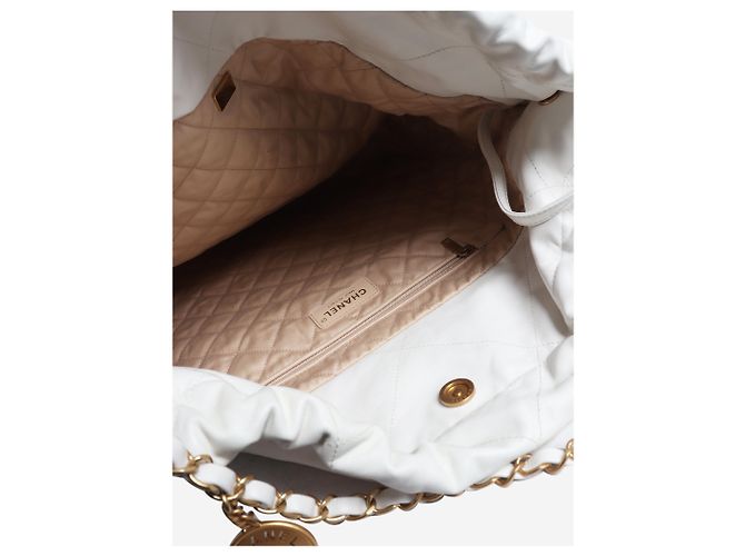 Chanel Bolsa de ombro Large 22 acolchoada em pele de vitelo branca - vista 8