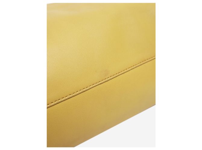 Loewe Clutch Flamenco in pelle nappa gialla - vista 6