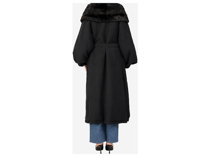 Magda Butrym Schwarzer Mantel mit Kapuze und Kunstpelzfutter - size UK 8 - Ansicht 2