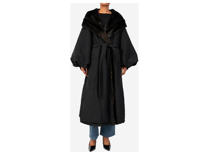 Magda Butrym Schwarzer Mantel mit Kapuze und Kunstpelzfutter - size UK 8 - Ansicht 3