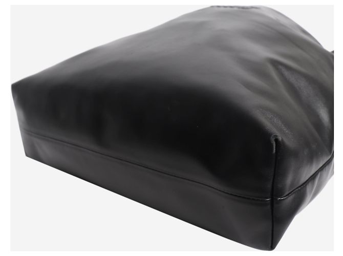 Miu Miu Sac cabas en cuir noir - vue 4