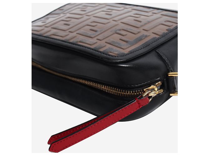 Fendi Mini borsa a tracolla Camera Case in pelle goffrata FF nera e marrone - vista 6