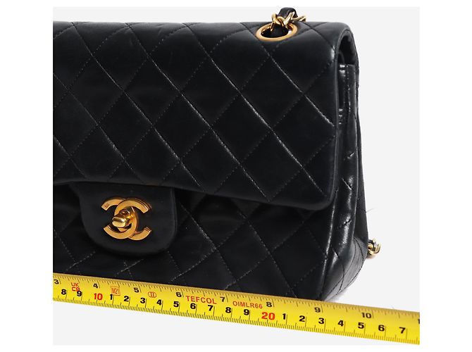 Chanel Medium Classic Double Flap Tasche vintage aus schwarzem Lammleder - Ansicht 11