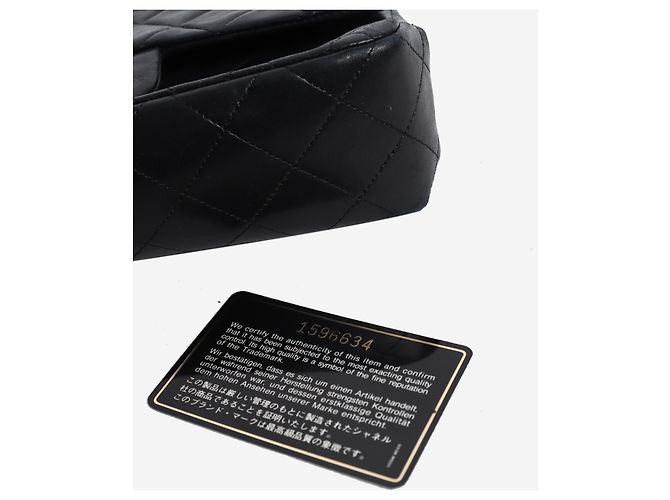 Chanel Medium Classic Double Flap Tasche vintage aus schwarzem Lammleder - Ansicht 7