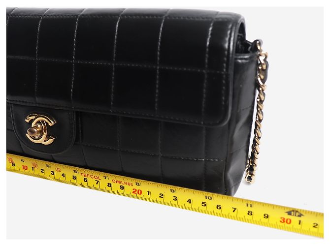 Chanel Borsa a patta East West Chocolate Bar in lambskin nero - vista 11