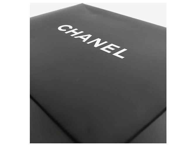 Chanel Borsa a tracolla con patta in pelle matelassé nera 2010 - vista 10
