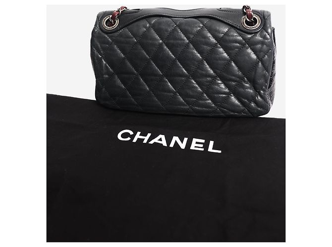 Chanel Borsa a tracolla con patta in pelle matelassé nera 2010 - vista 16