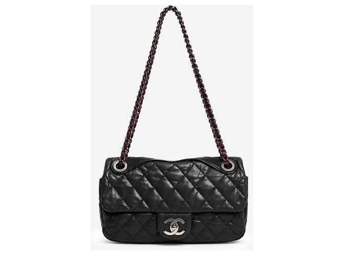 Chanel Borsa a tracolla con patta in pelle matelassé nera 2010 - vista 2