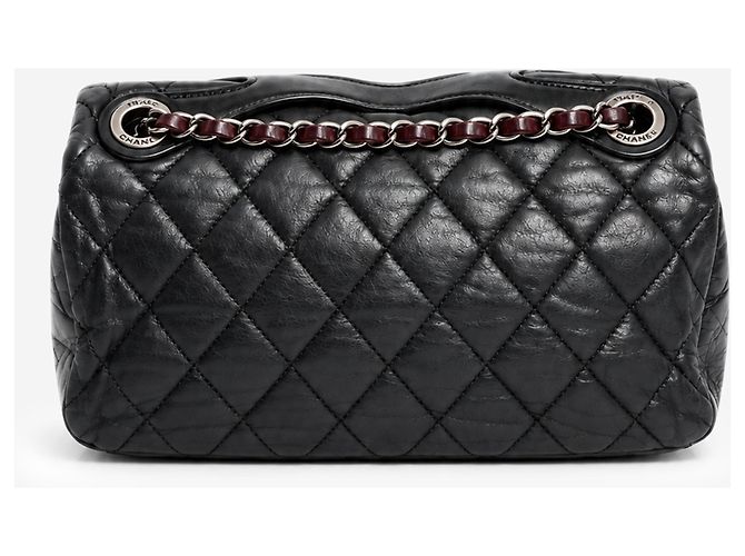 Chanel Borsa a tracolla con patta in pelle matelassé nera 2010 - vista 5