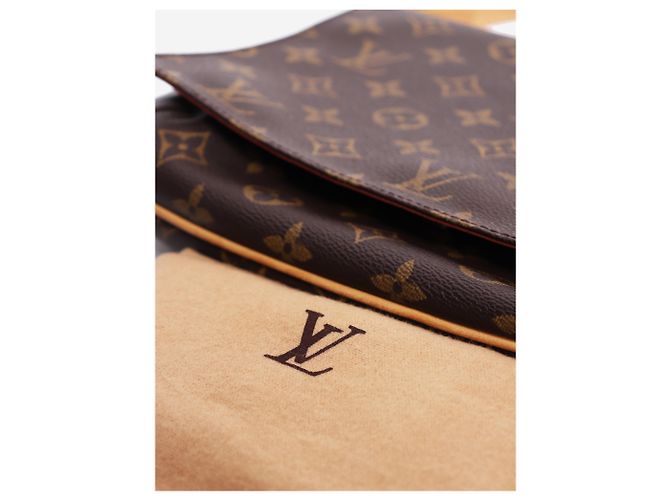 Louis Vuitton Musette Tango Schultertasche aus braunem Monogram Canvas - Ansicht 9