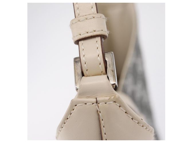 GUCCI GG Canvas Jackie Shoulder Bag Gray Silver 001 3876 - view 15