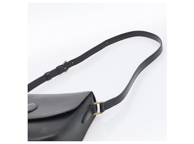 Saint-Cloud LOUIS VUITTON Epi Saint Cloud GM Shoulder Bag Black Noir M52192 LV - vista 8