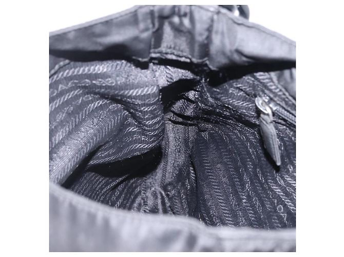 PRADA Schultertasche mit Kunststoffkette Nylon Schwarz Silber - Ansicht 18