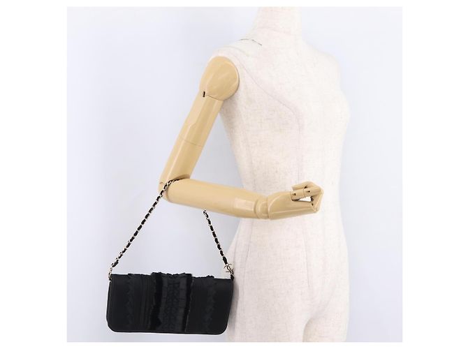CHANEL Chain Shoulder Bag Satin Black Gold CC - vista 23
