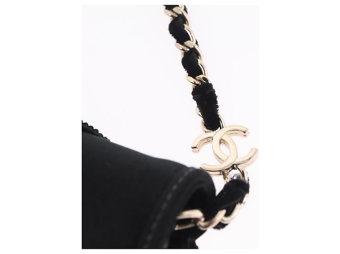 CHANEL Chain Shoulder Bag Satin Black Gold CC - vista 9