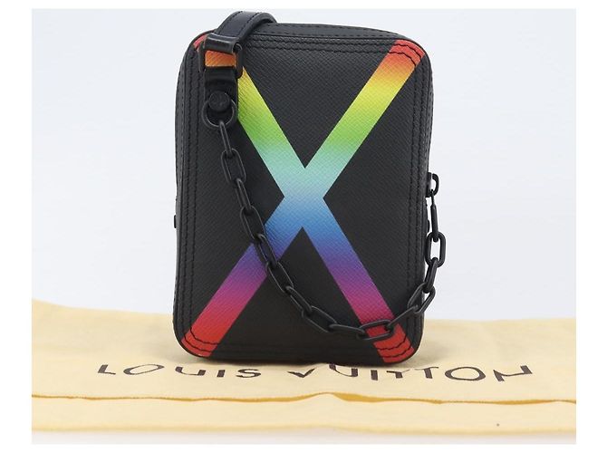 LOUIS VUITTON Sac Messenger Danube Rainbow Taiga Noir M30332 LV - vue 25