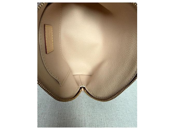 Louis Vuitton Monogram Kulturbeutel - Ansicht 10