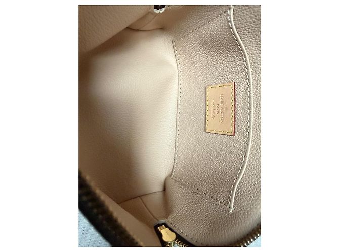 Louis Vuitton Monogram Kulturbeutel - Ansicht 11