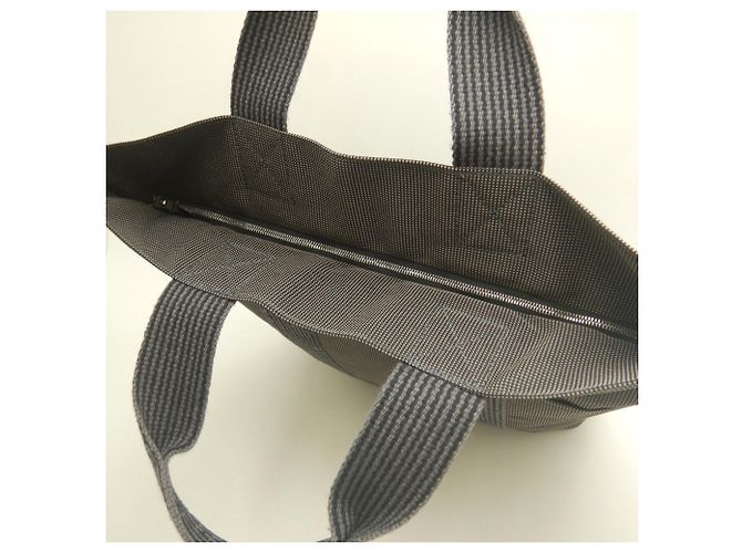 Hermès Saco Cabas Hermes Herline em Nylon Cinza - vista 11