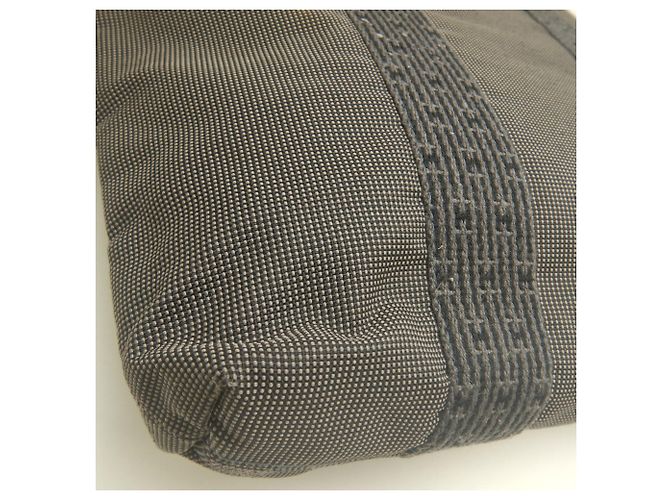Hermès Saco Cabas Hermes Herline em Nylon Cinza - vista 14