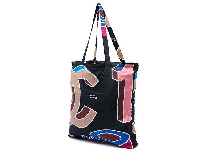 Borsa Shopping Pieghevole Chanel in Nylon Nero Graffiti con Patta Caviar - vista 6