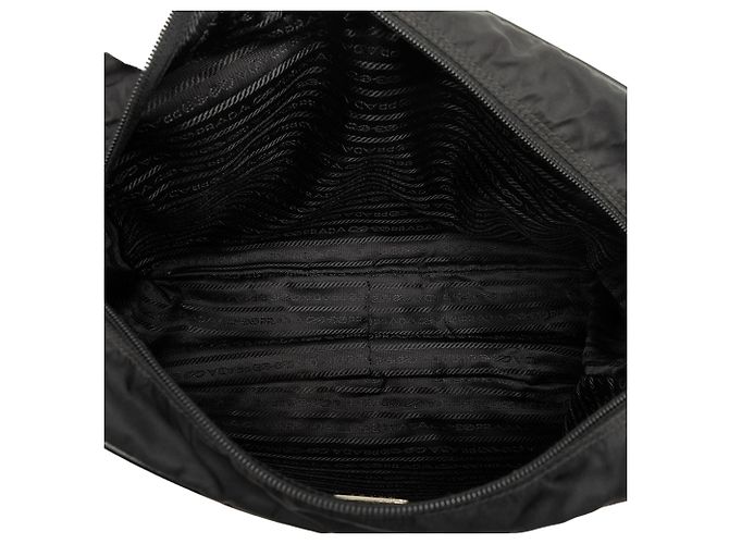Prada Camera Bag aus schwarzem Tessuto - Ansicht 4