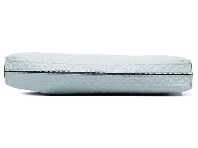 Clutch T LOEWE in pelle blu con Anagramma embossed - vista 3