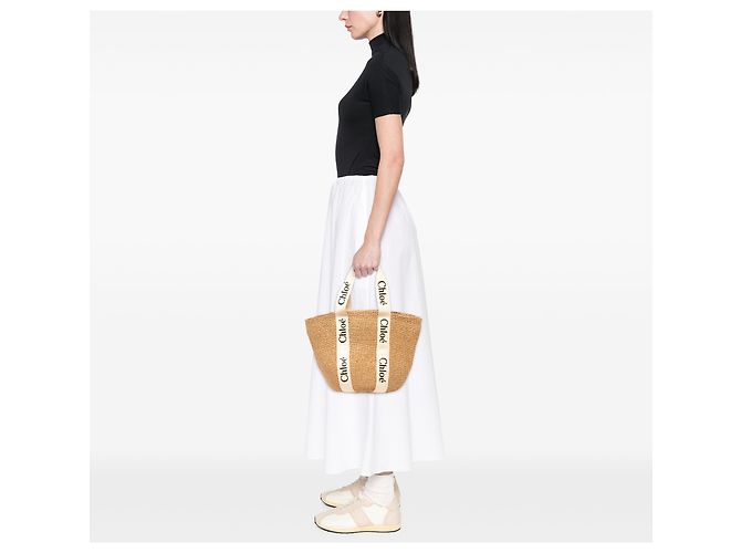 Chloé Woody Basket Tote aus beigem Raffia - Ansicht 5