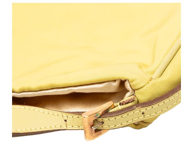 Prada Gelbe Tessuto Schultertasche mit Kette - vue 7