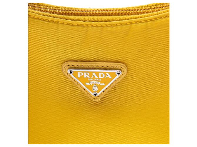 Re-Edition Prada Bolso de hombro Mini Tessuto Re Edition 2000 Amarillo - vista 5